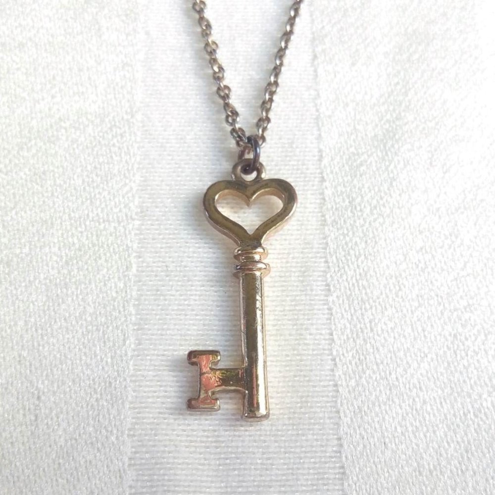 Key to my Heart (fashion necklace)
